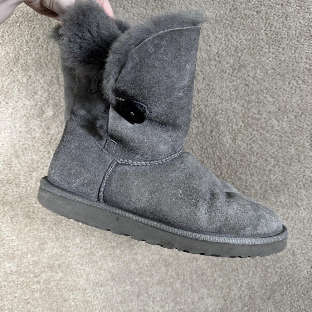 UGG Bailey Button Boots Womens Size 10 Gray Suede Shearling Lined Mid Calf 5803